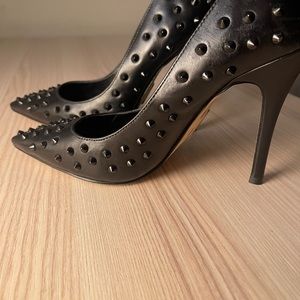 Truth Or Dare By Madonna, Classic Pump Studded Heel, Black, 6.5